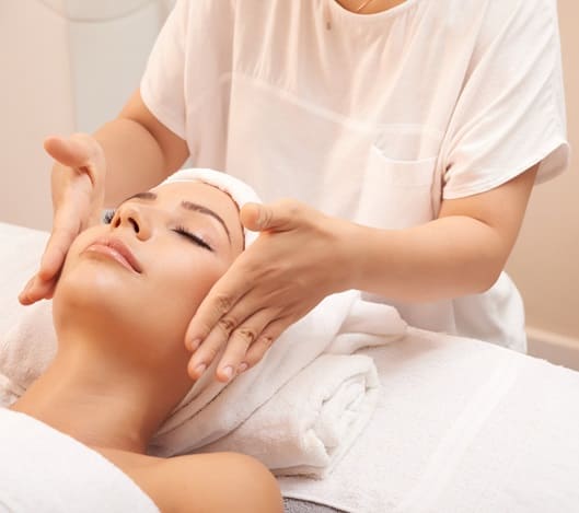 Discover the Magic of Glow Treatments for Achieving Radiant Skin