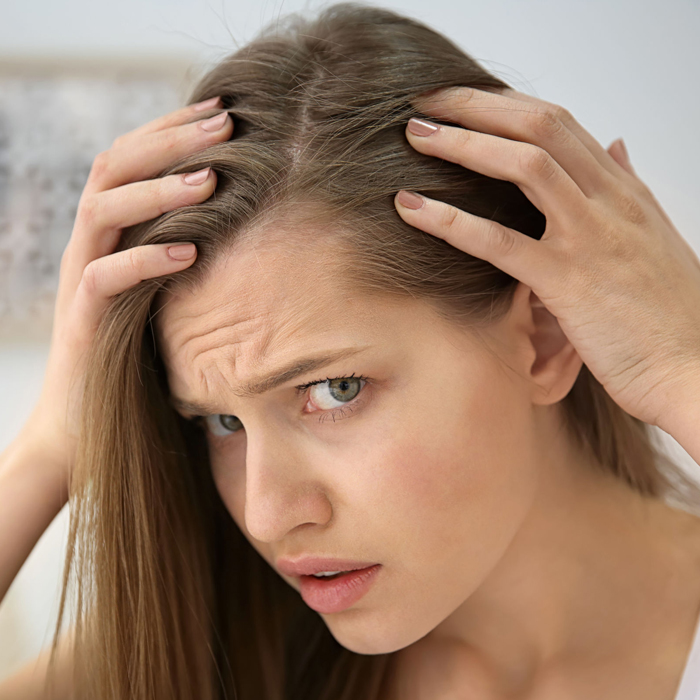 WHAT CAUSES ALOPECIA AREATA